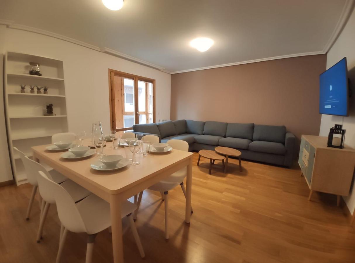 Apartamento Miral21 Jaca Zewnętrze zdjęcie